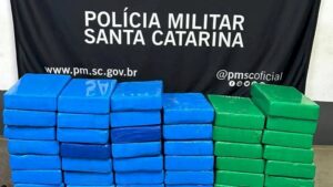 PM apreende 98 quilos de cocaína durante operação em Orleans