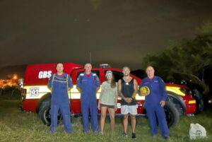 Bombeiros resgatam duas pessoas perdidas em trilha em Florianópolis