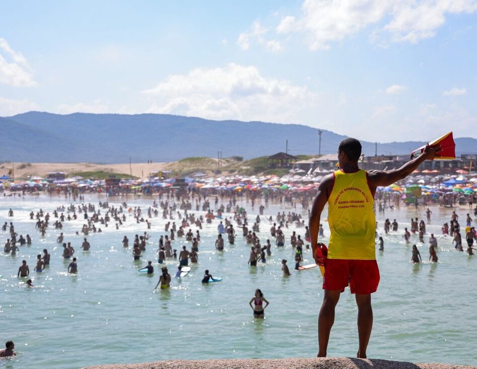 Estação Verão: CBMSC divulga balanço de salvamentos no carnaval 2025