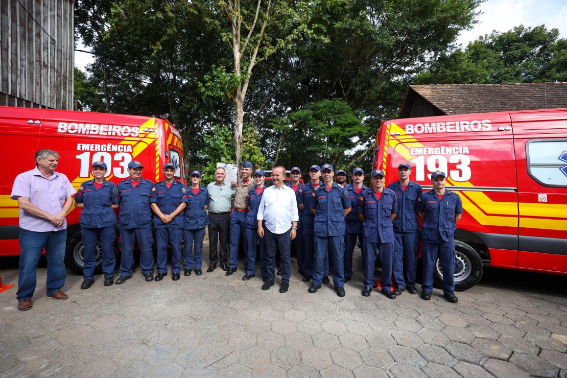 Em Rio do Sul, governador entrega novas viaturas ao CBMSC