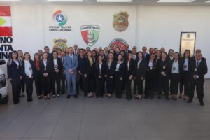 Polícia Científica de Santa Catarina forma novos Agentes de Perícia Criminal e recebe primeira viatura semi blindada da instituição
