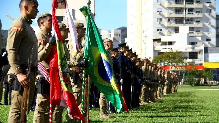 Projeto sobre carreira militar e contratação de militares temporários é aprovado pela Alesc