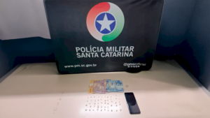 Adolescente é apreendido por envolvimento em roubo a estabelecimento comercial