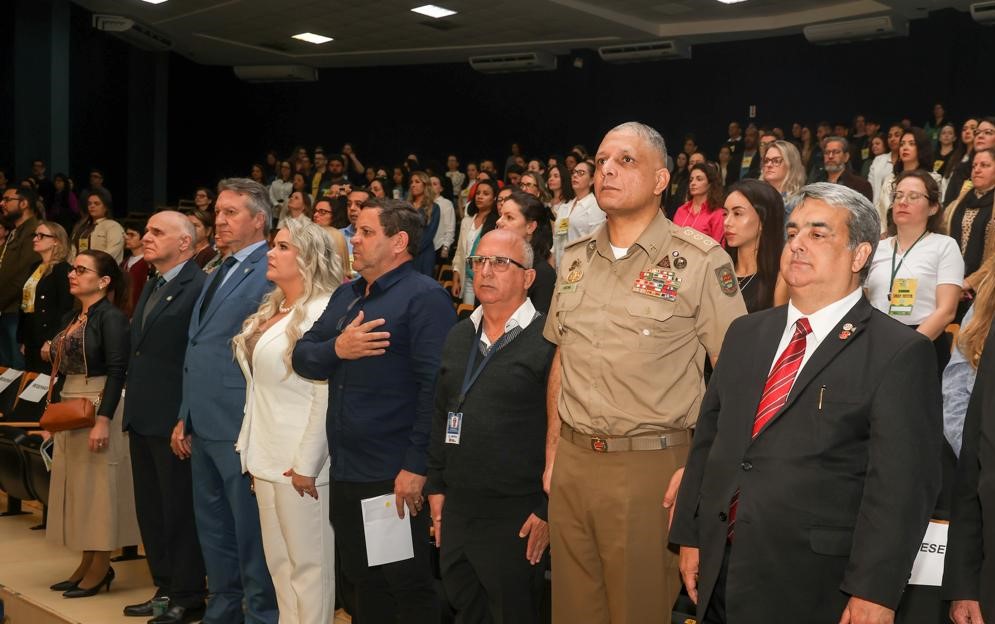 Conselho Estadual de Entorpecentes de Santa Catarina é tema de palestra em workshop sobre saúde mental