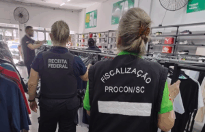 Operação em Chapecó apreende R$ 1,2 milhão em mercadorias falsificadas 