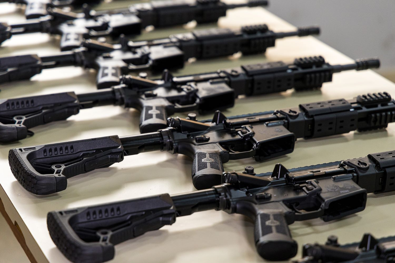 Governo do Estado adquire novos fuzis e Polícia Civil de SC é a primeira do país com equipamento de precisão de padrão internacional