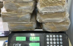 Polícia Civil prende investigado por tráfico com atuação na Capital e apreende droga