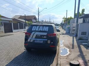 Ação integrada da Polícia Civil em Joinville cumpre ordens judiciais e reforça proteção a mulheres